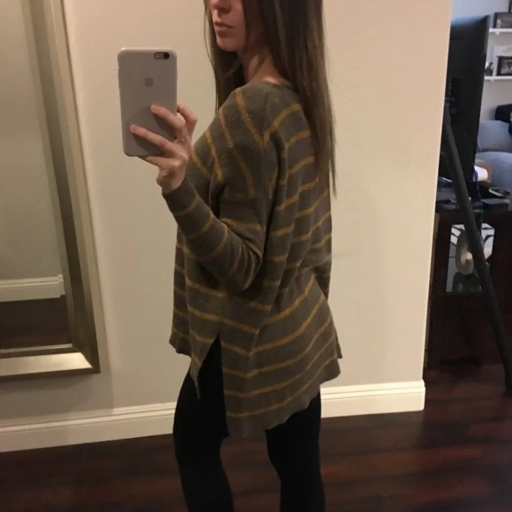 Free People Women's brown and yellow striped Oversized Sweater size XS - Picture 3 of 4